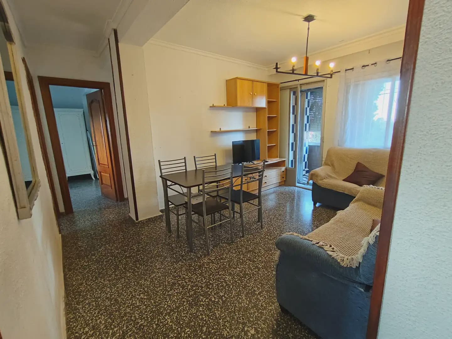 3 bedroom Flat for rent in Granada city with garage - € 900 (Ref: 10007775)