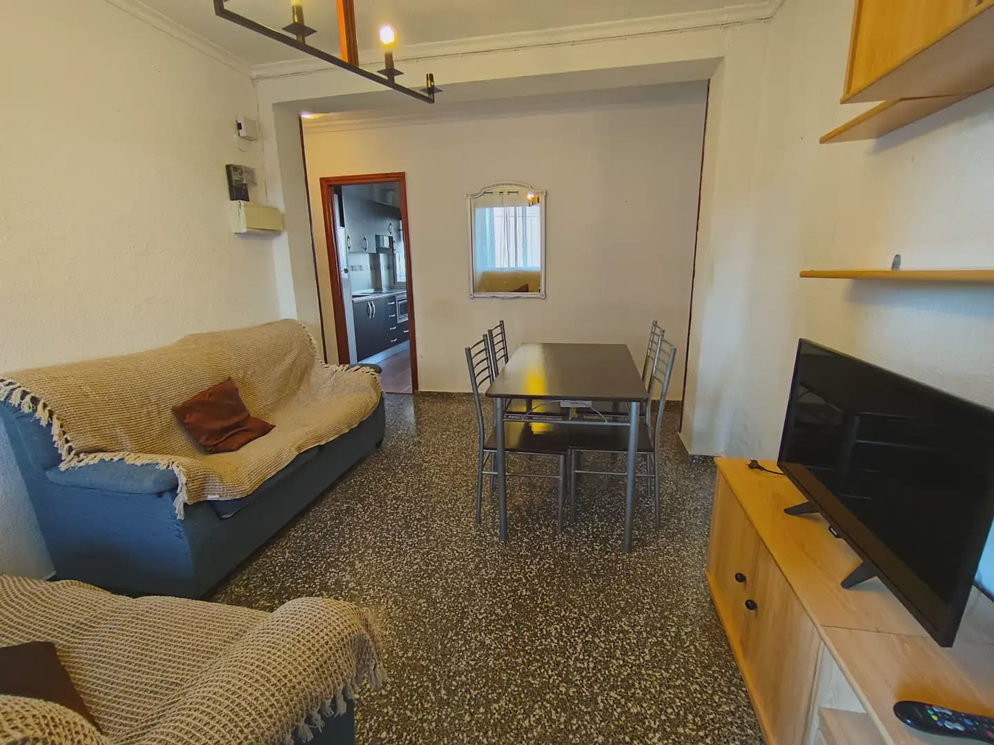 3 bedroom Flat for rent in Granada city with garage - € 900 (Ref: 10007775)