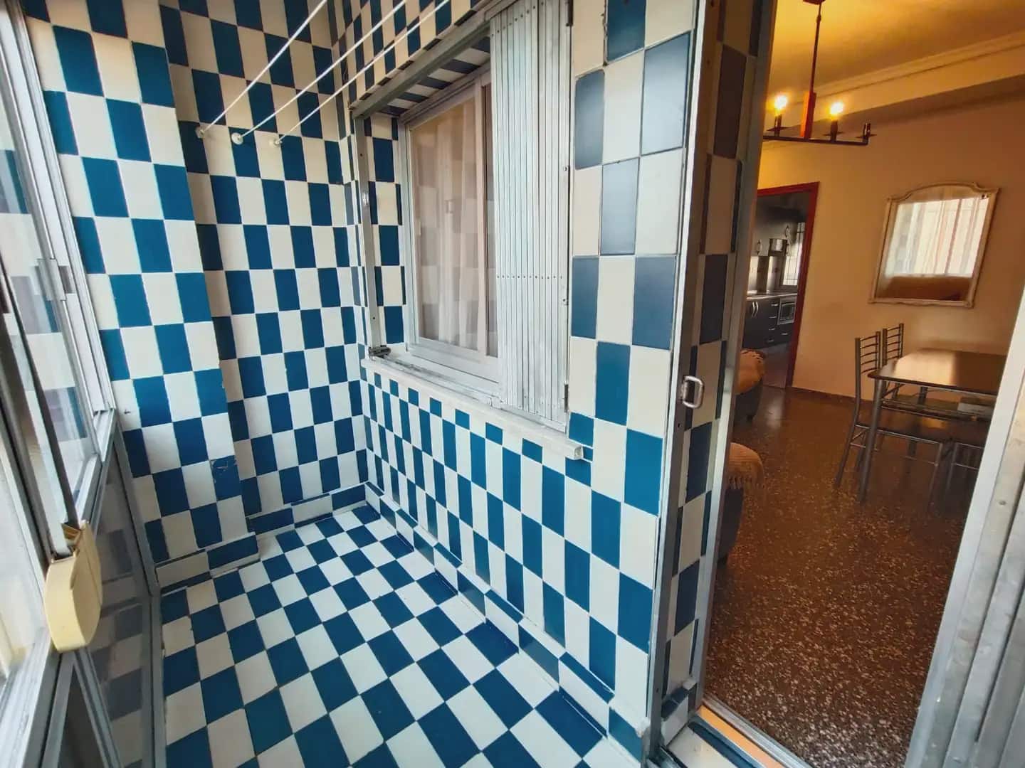 3 bedroom Flat for rent in Granada city with garage - € 900 (Ref: 10007775)