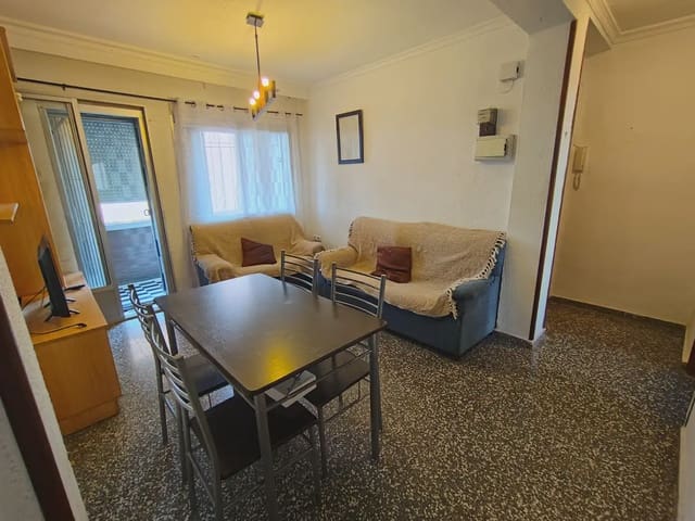 3 bedroom Flat for rent in Poligono Cartuja - La Paz, Granada city - € 900 (Ref: 10007775)