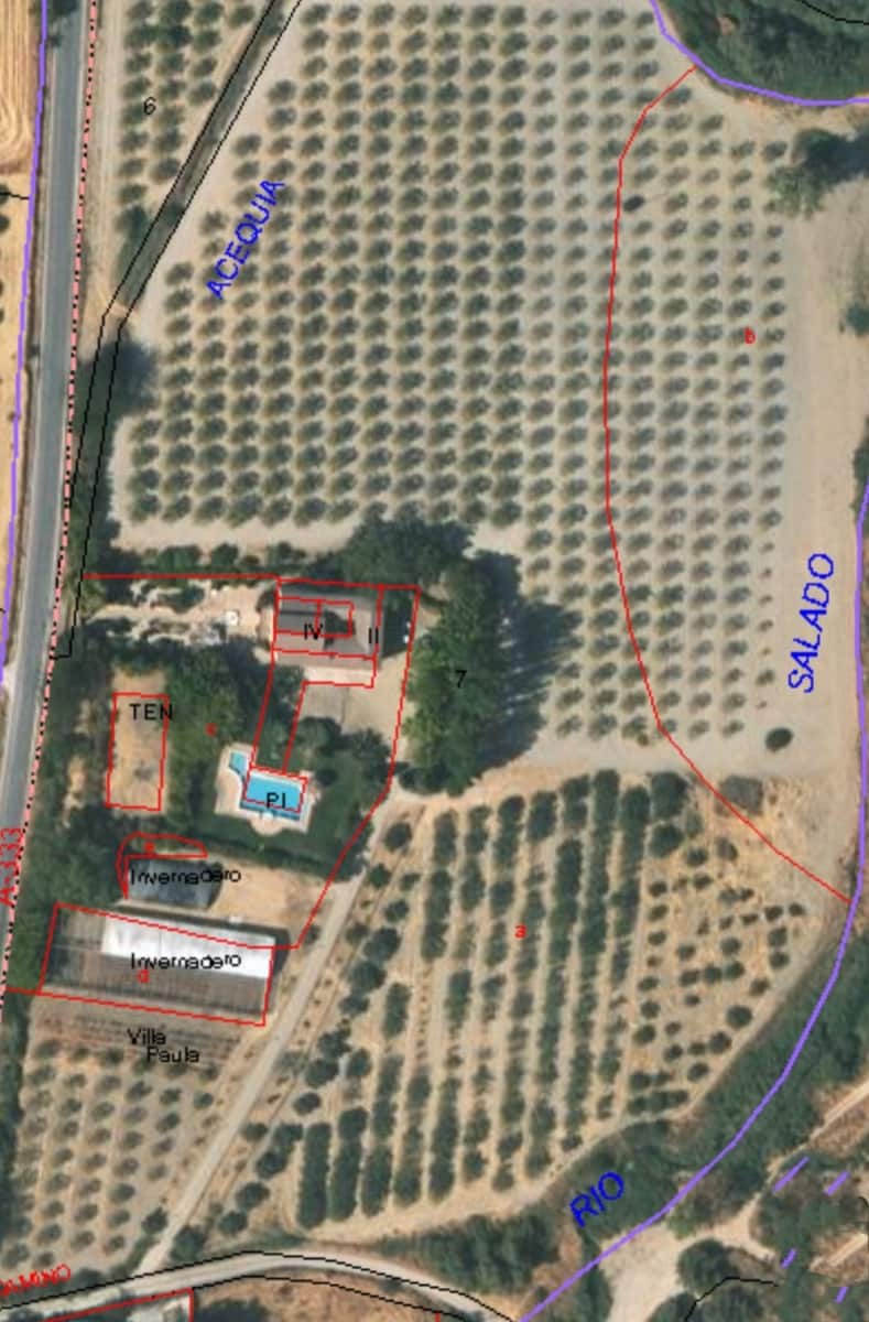 12 soveværelse Finca/Landehus til salg i Priego de Cordoba med swimmingpool - € 899.900 (Ref: 9544398)