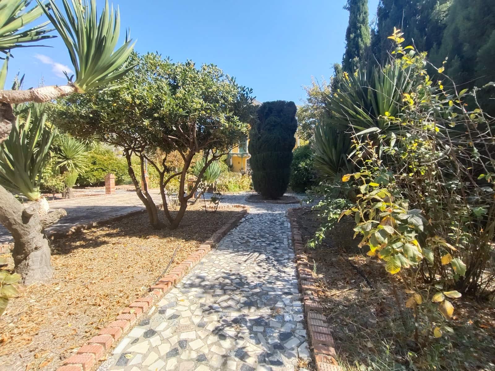 12 soveværelse Finca/Landehus til salg i Priego de Cordoba med swimmingpool - € 899.900 (Ref: 9544398)