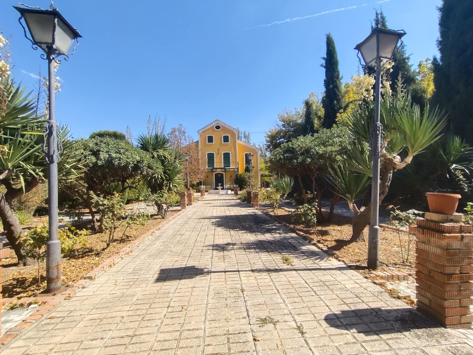 12 soveværelse Finca/Landehus til salg i Priego de Cordoba med swimmingpool - € 899.900 (Ref: 9544398)