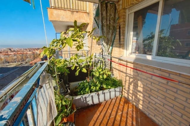 3 soverom Leilighet til salgs i Poligono Cartuja - La Paz, Granada by - € 161 900 (Ref: 9548650)