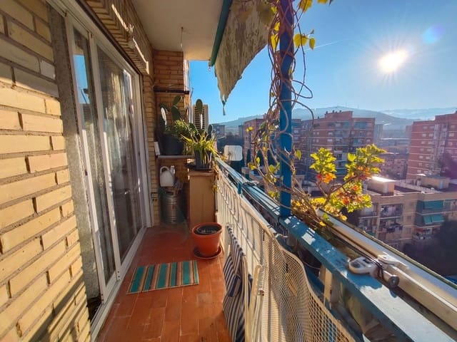 3 soverom Leilighet til salgs i Poligono Cartuja - La Paz, Granada by - € 161 900 (Ref: 9548650)