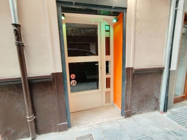 Kommersiell til salgs i Centro - Sagrario, Granada by - € 99 900 (Ref: 9548653)