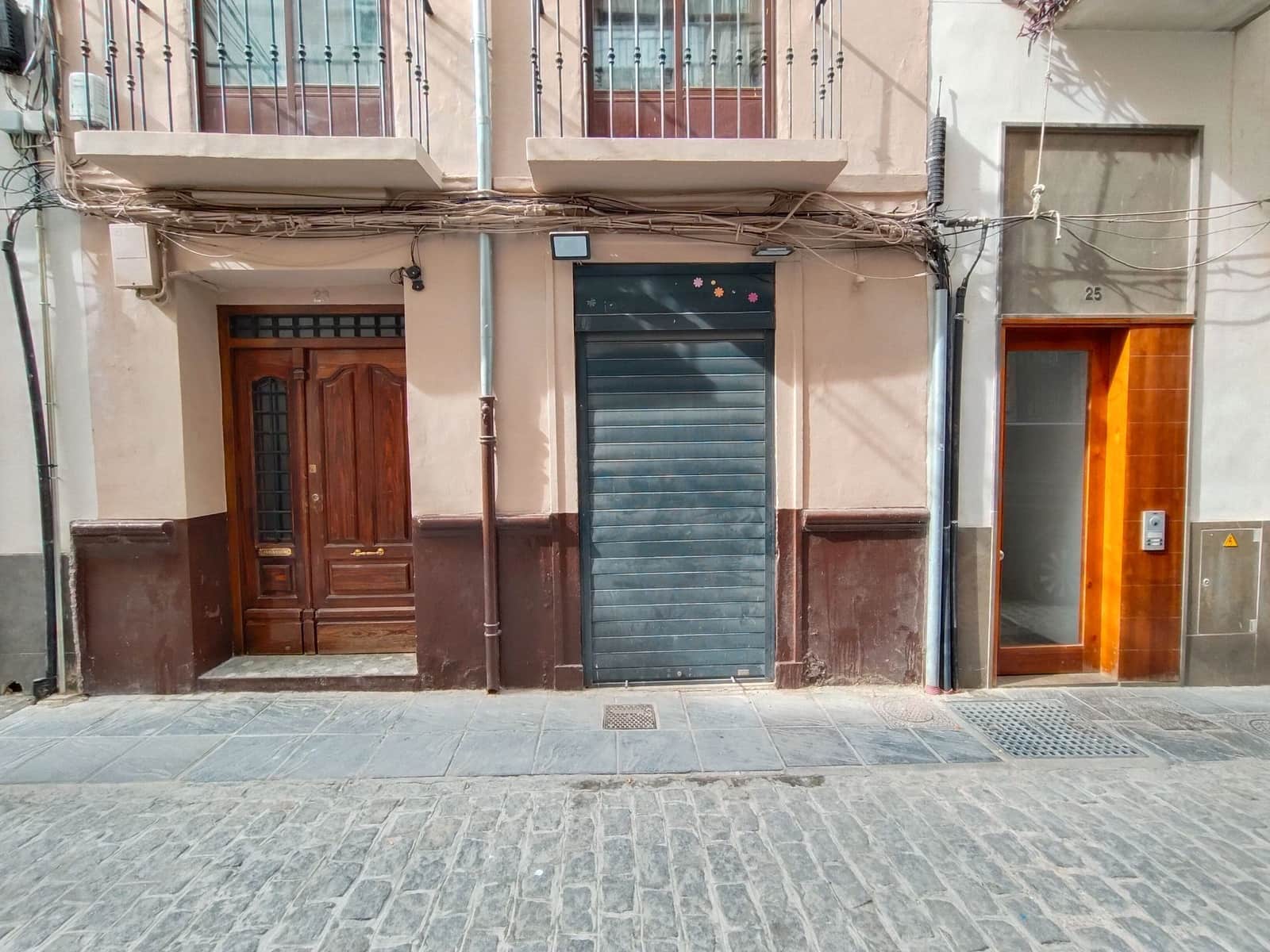 Kommersiell til salgs i Granada by - € 99 900 (Ref: 9548653)