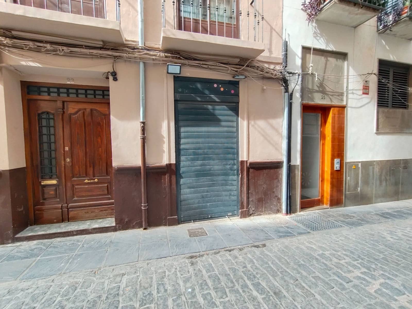 Kommersiell til salgs i Granada by - € 99 900 (Ref: 9548653)