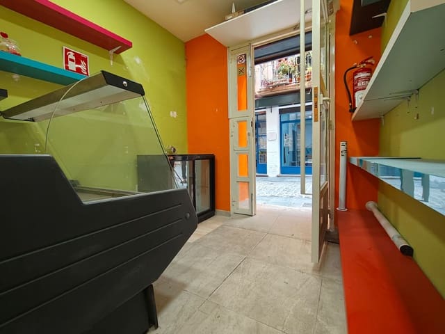 Kommersiell til salgs i Centro - Sagrario, Granada by - € 99 900 (Ref: 9548653)