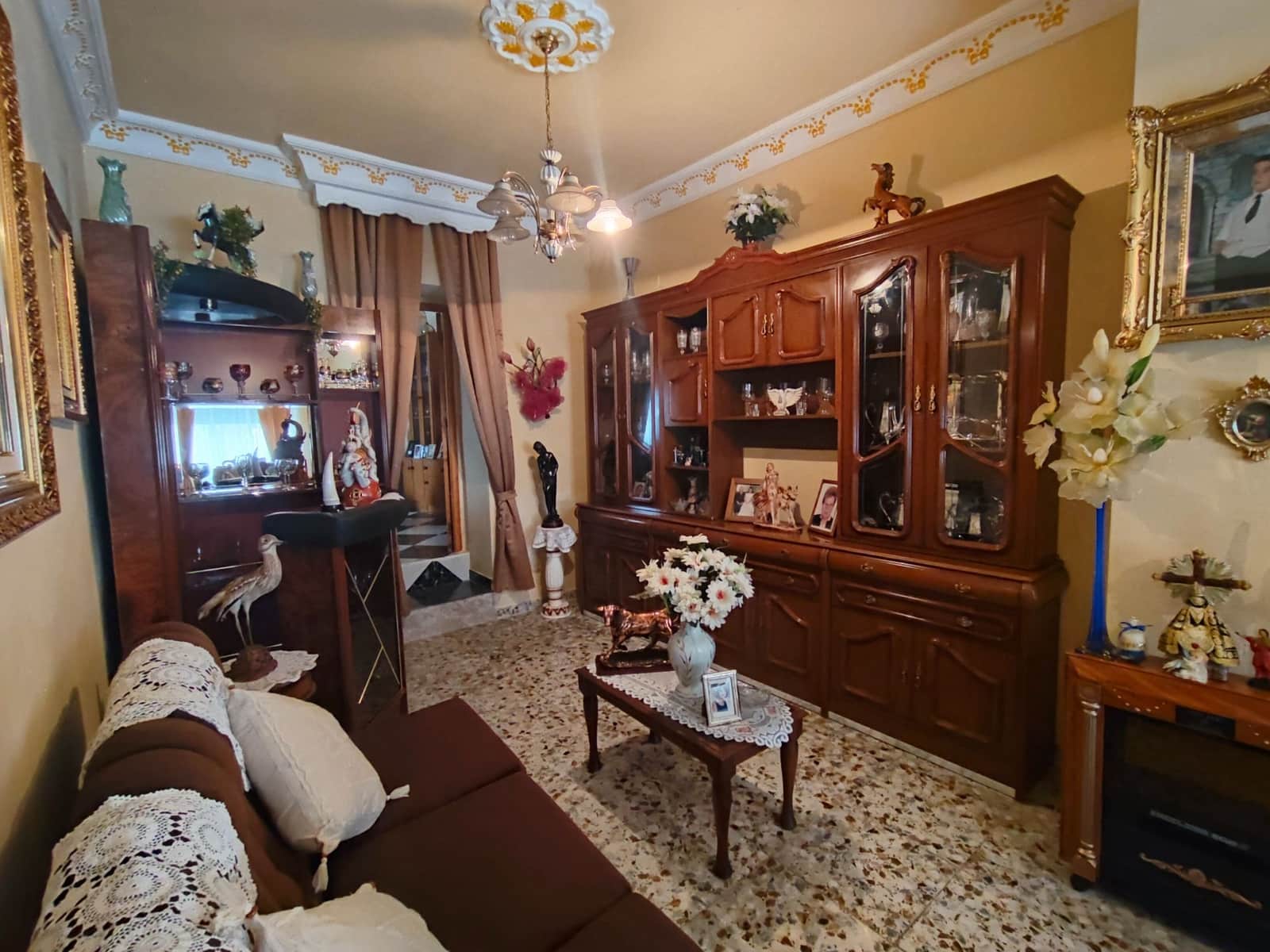 9 soveværelse Byhus til salg i Las Gabias med garage - € 229.900 (Ref: 9548654)