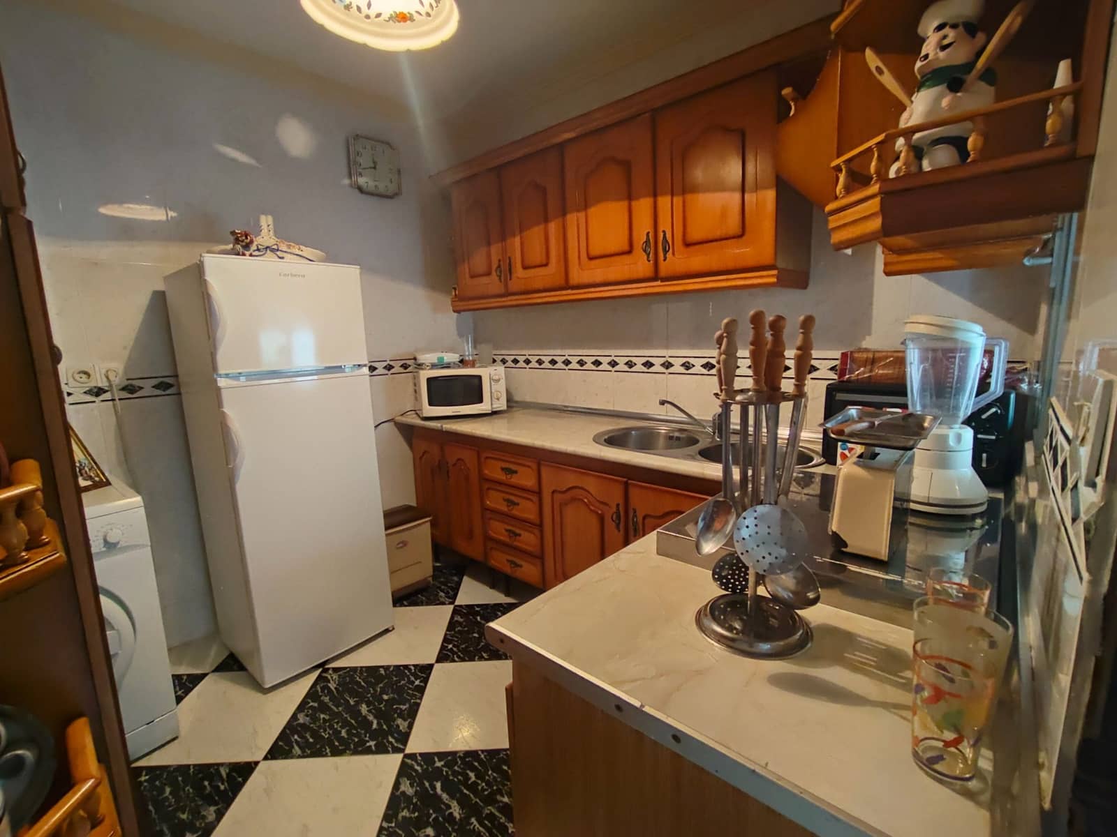 9 soveværelse Byhus til salg i Las Gabias med garage - € 229.900 (Ref: 9548654)