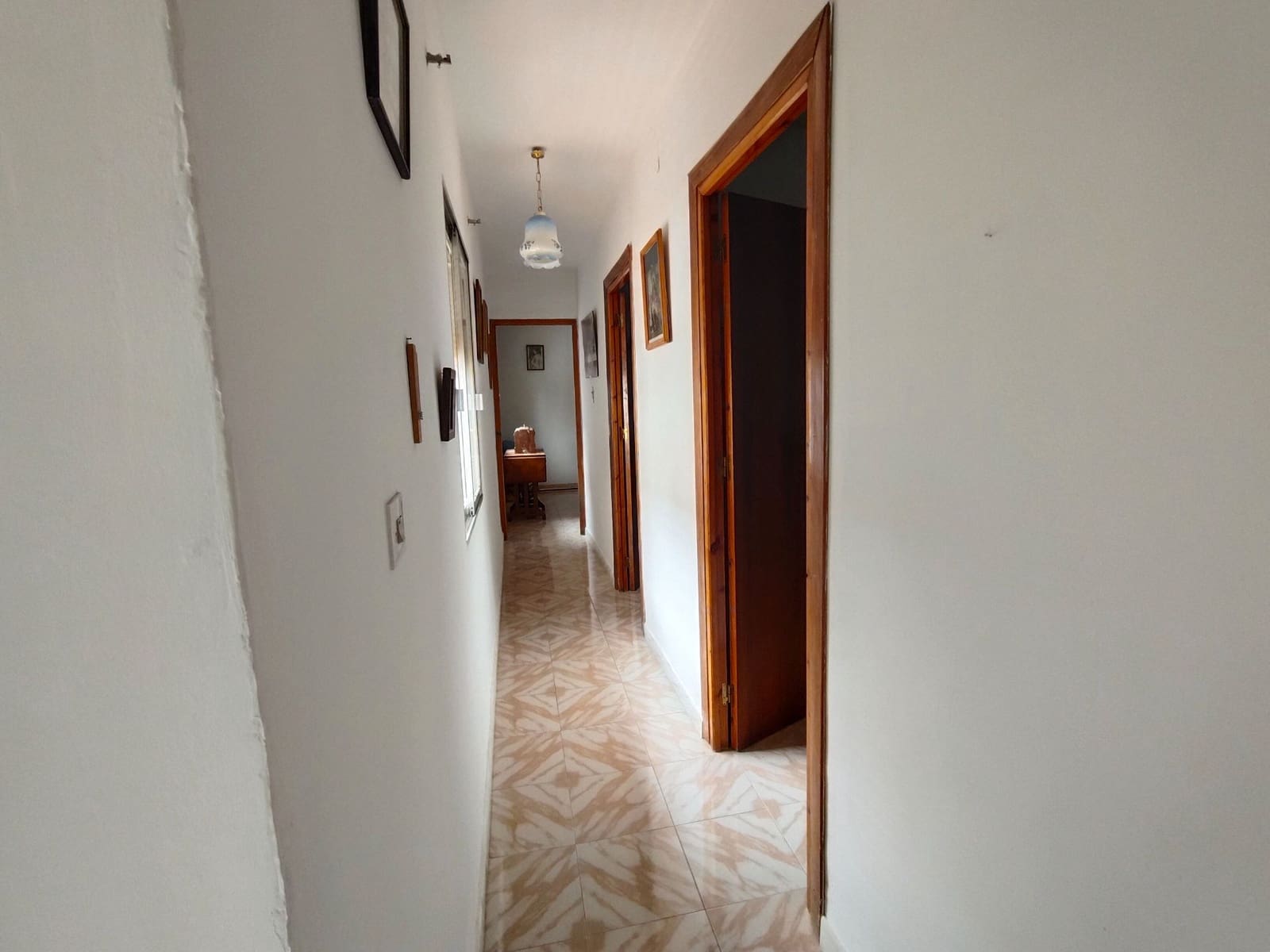 9 soveværelse Byhus til salg i Las Gabias med garage - € 229.900 (Ref: 9548654)