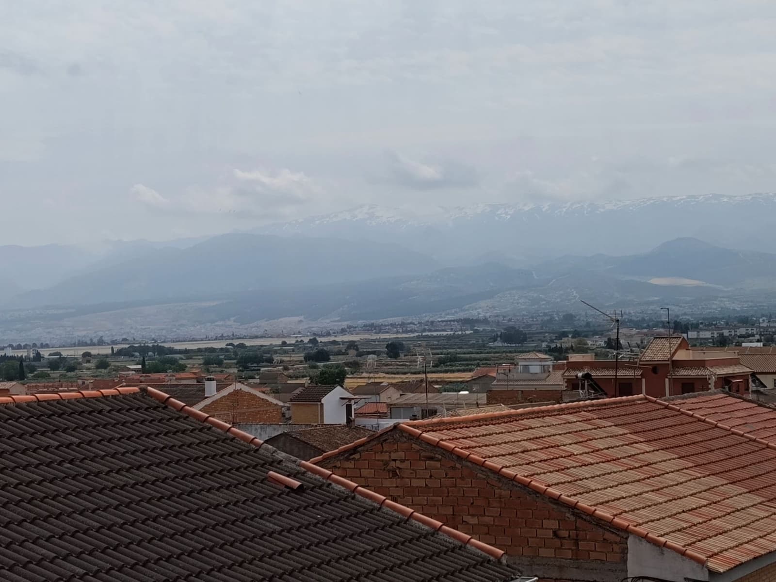 9 soveværelse Byhus til salg i Las Gabias med garage - € 229.900 (Ref: 9548654)