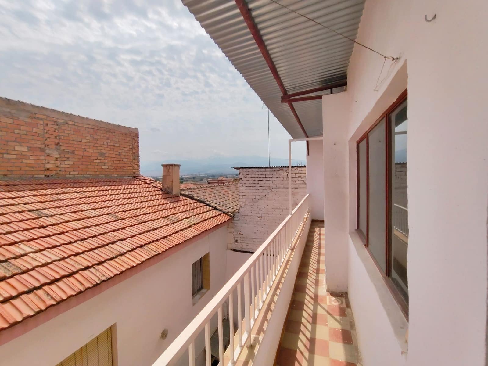 9 soveværelse Byhus til salg i Las Gabias med garage - € 229.900 (Ref: 9548654)