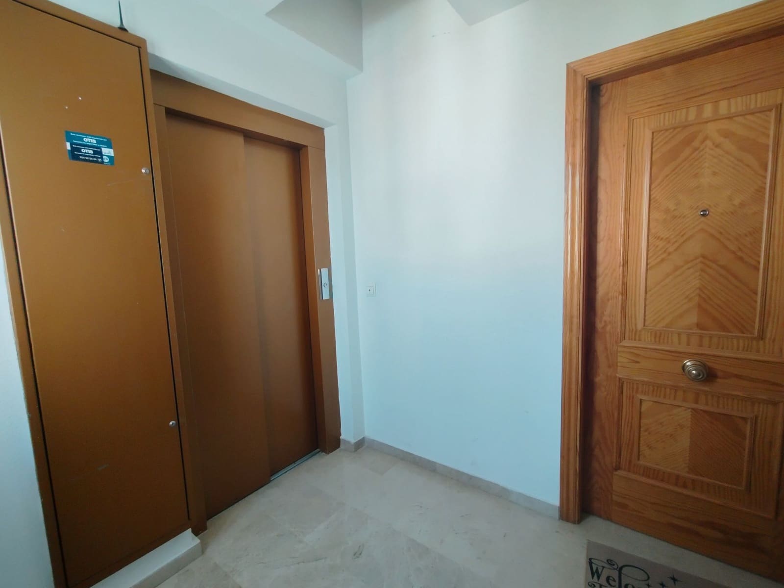 2 makuuhuone Kattohuoneisto myytävänä paikassa La Zubia - 165 000 € (Ref: 9548655)