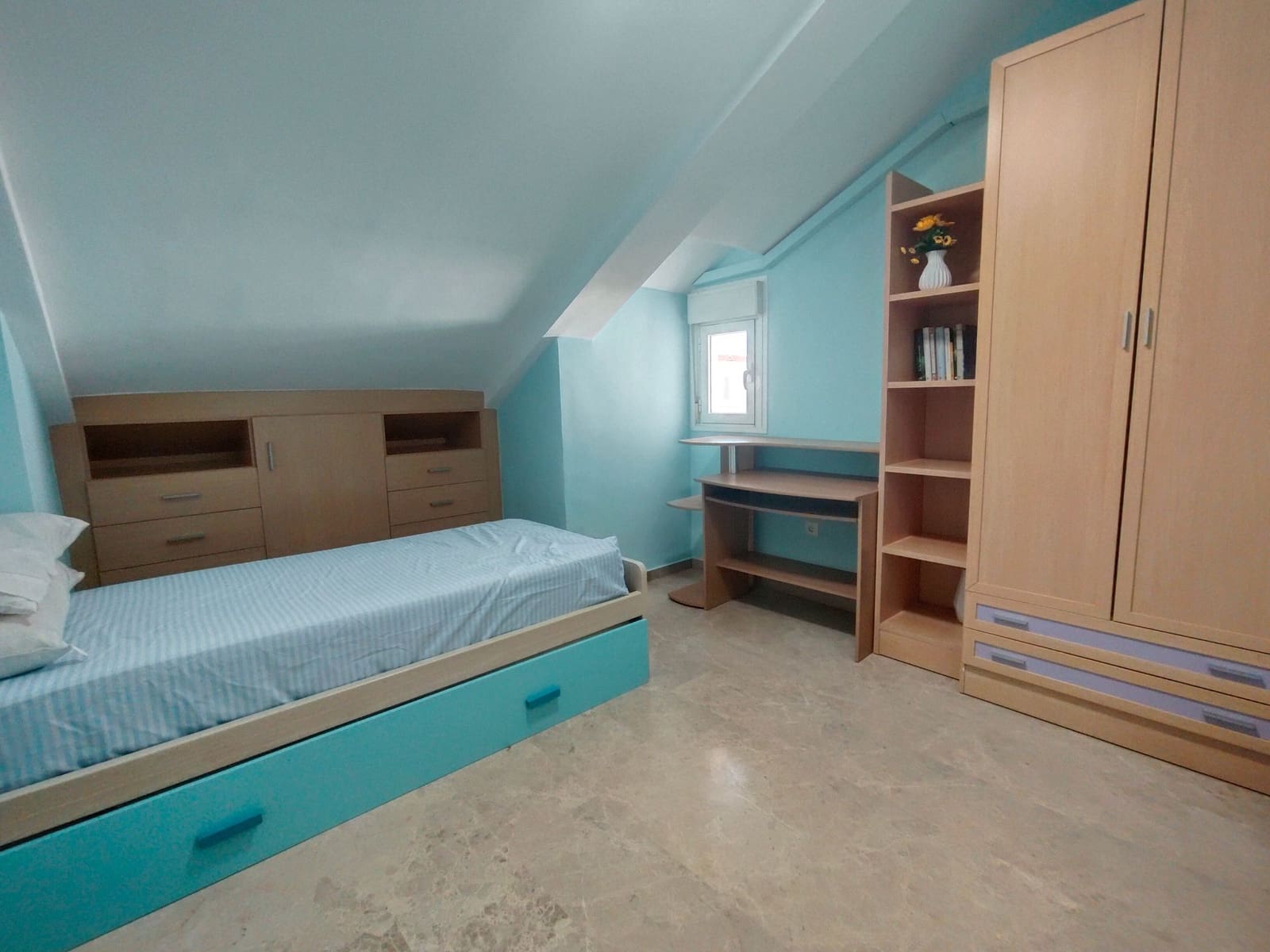 2 makuuhuone Kattohuoneisto myytävänä paikassa La Zubia - 165 000 € (Ref: 9548655)