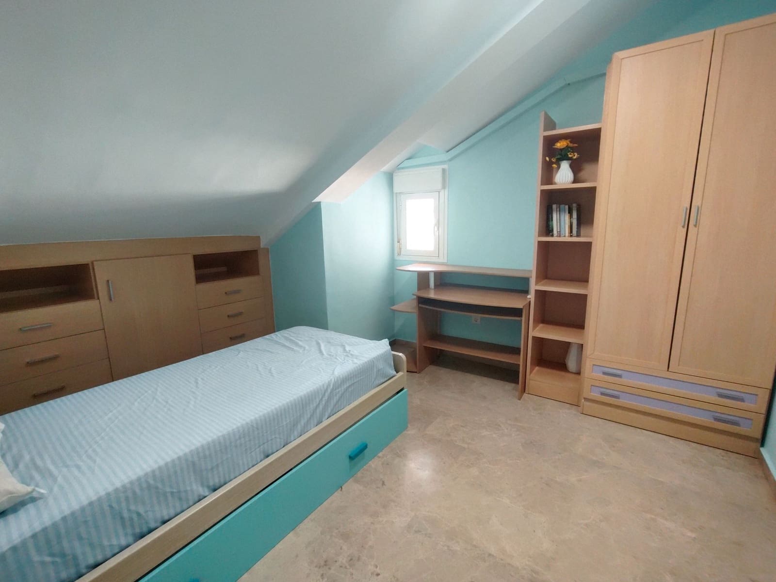 2 makuuhuone Kattohuoneisto myytävänä paikassa La Zubia - 165 000 € (Ref: 9548655)