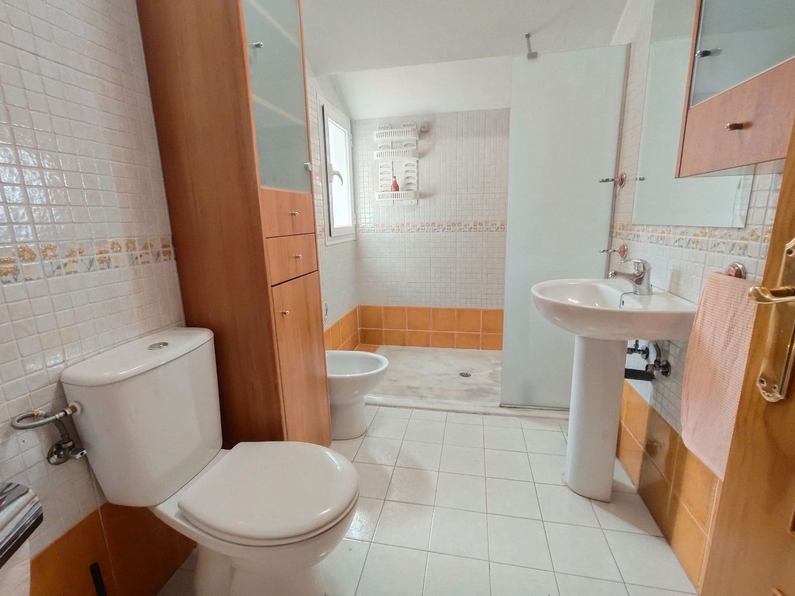 2 makuuhuone Kattohuoneisto myytävänä paikassa La Zubia - 165 000 € (Ref: 9548655)