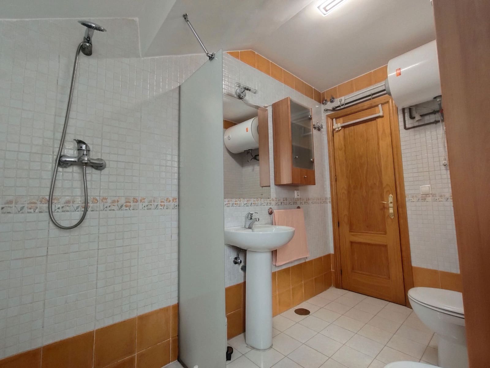 2 makuuhuone Kattohuoneisto myytävänä paikassa La Zubia - 165 000 € (Ref: 9548655)