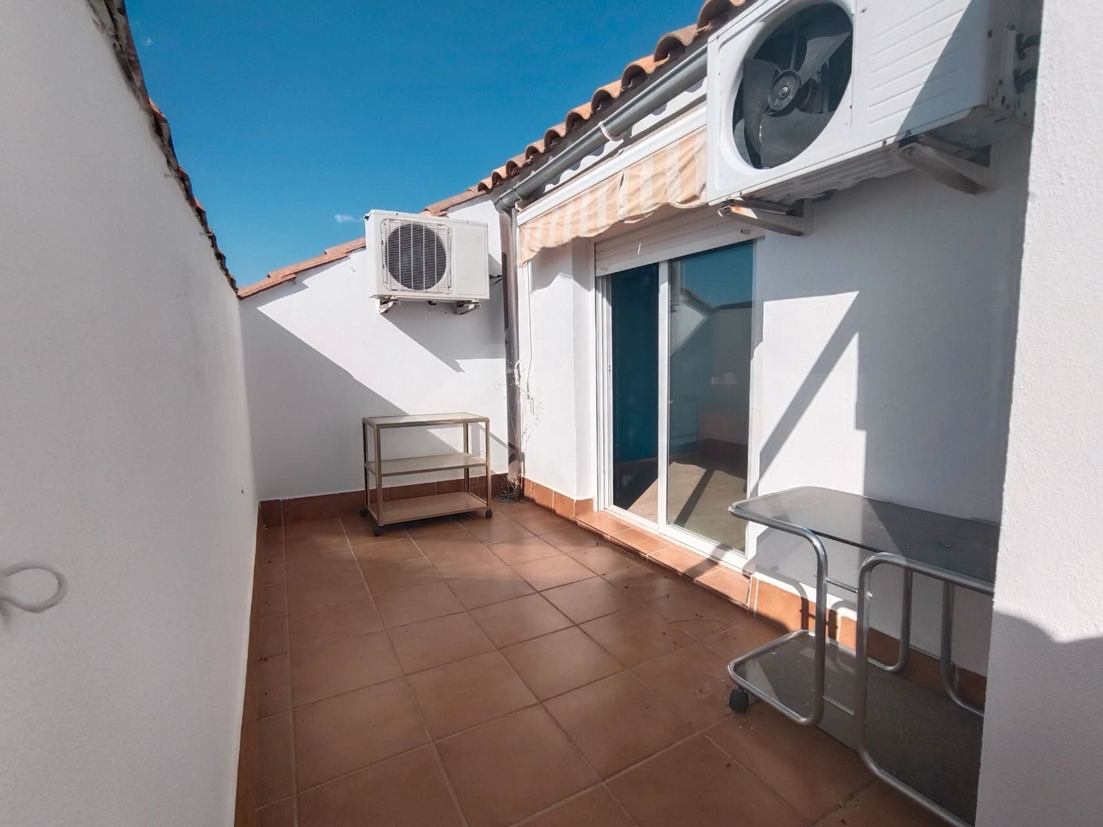 2 makuuhuone Kattohuoneisto myytävänä paikassa La Zubia - 165 000 € (Ref: 9548655)