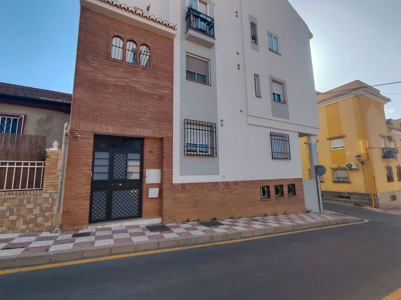 2 makuuhuone Kattohuoneisto myytävänä paikassa La Zubia - 165 000 € (Ref: 9548655)