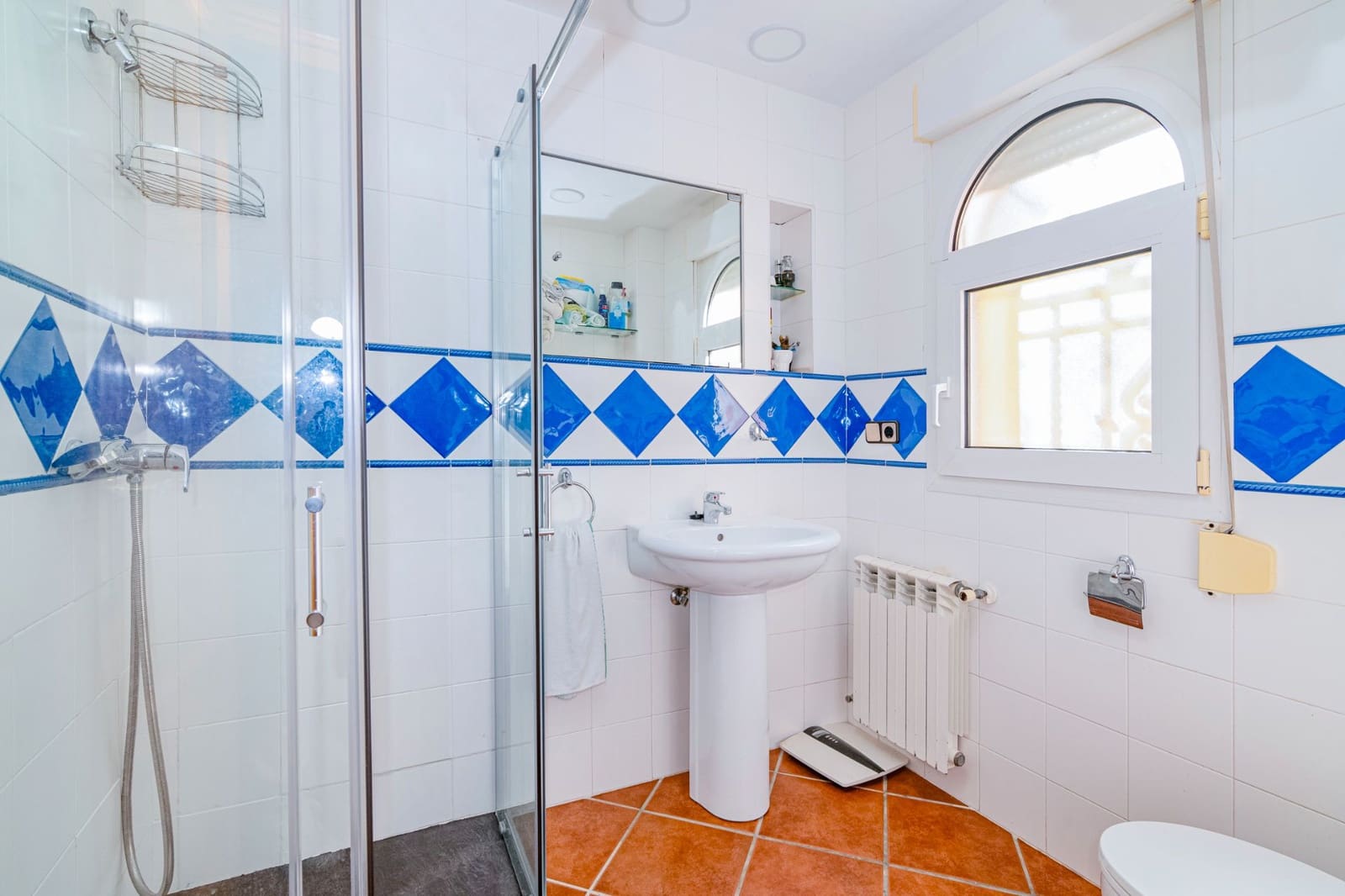 5 sovrum Villa till salu i La Zubia med pool - 429 900 € (Ref: 9548658)