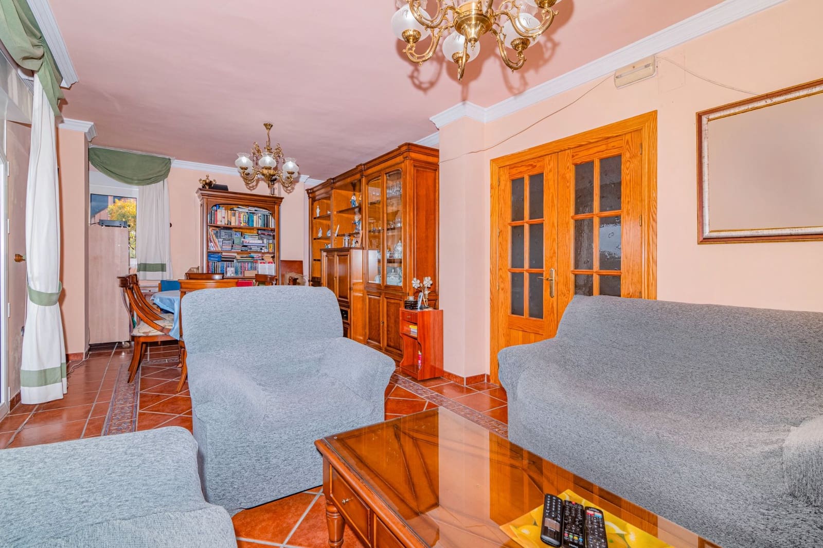 5 sovrum Villa till salu i La Zubia med pool - 429 900 € (Ref: 9548658)