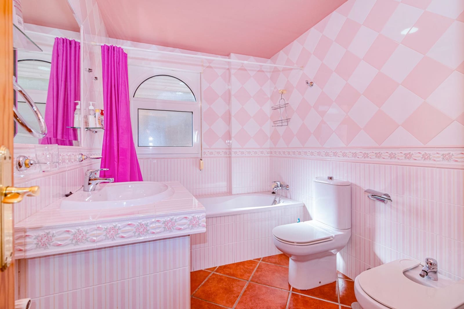 5 sovrum Villa till salu i La Zubia med pool - 429 900 € (Ref: 9548658)