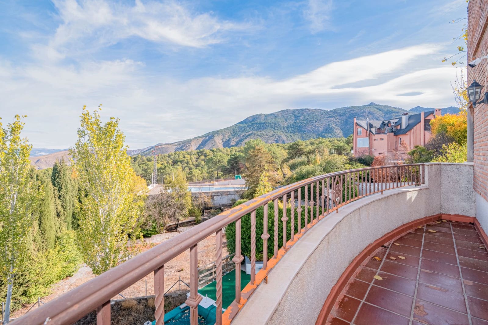 5 sovrum Villa till salu i La Zubia med pool - 429 900 € (Ref: 9548658)