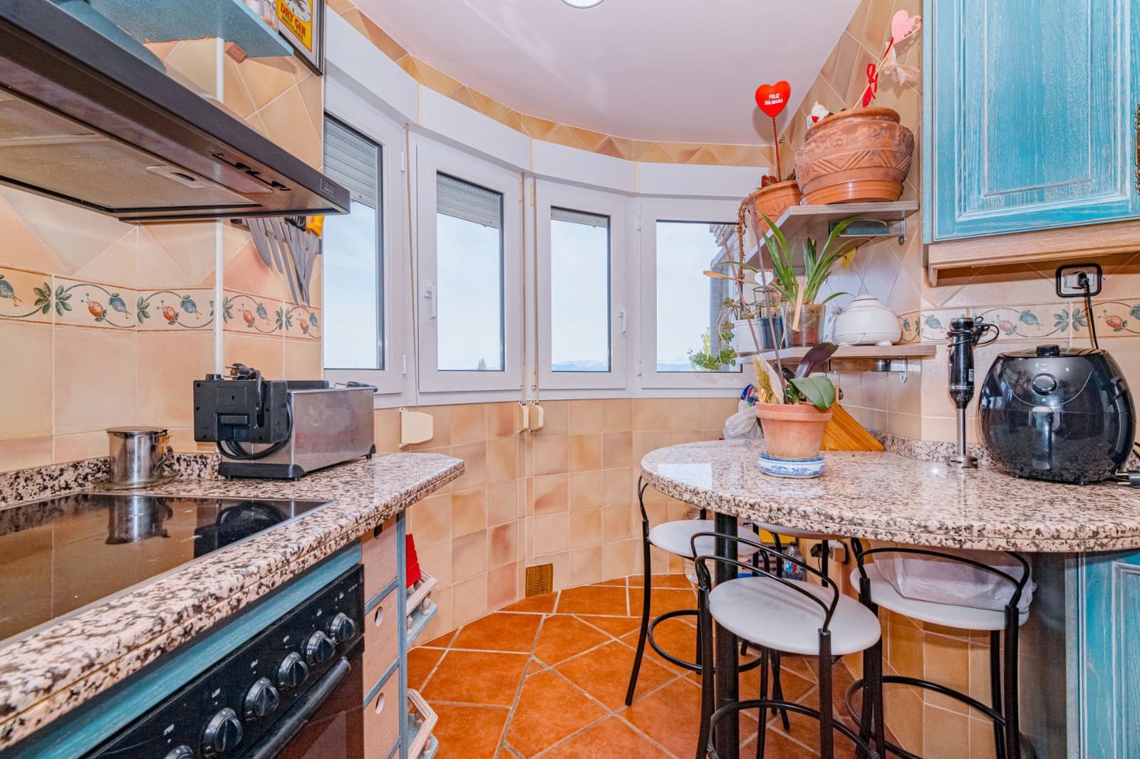 5 sovrum Villa till salu i La Zubia med pool - 429 900 € (Ref: 9548658)