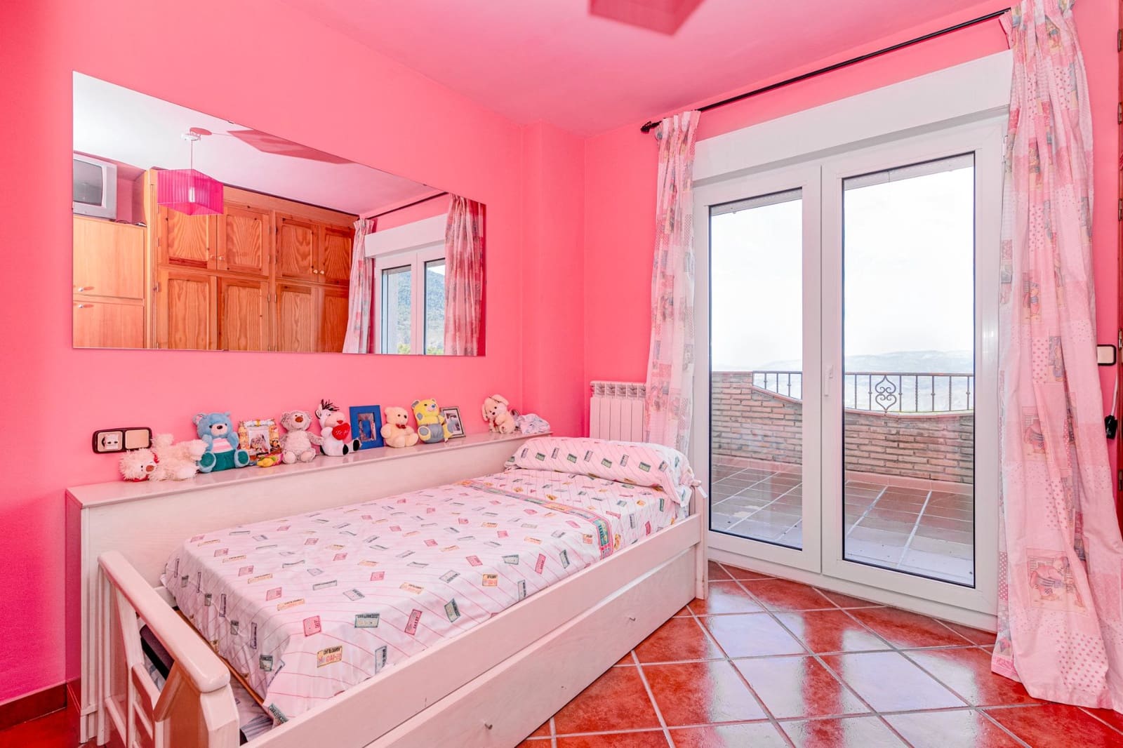 5 sovrum Villa till salu i La Zubia med pool - 429 900 € (Ref: 9548658)