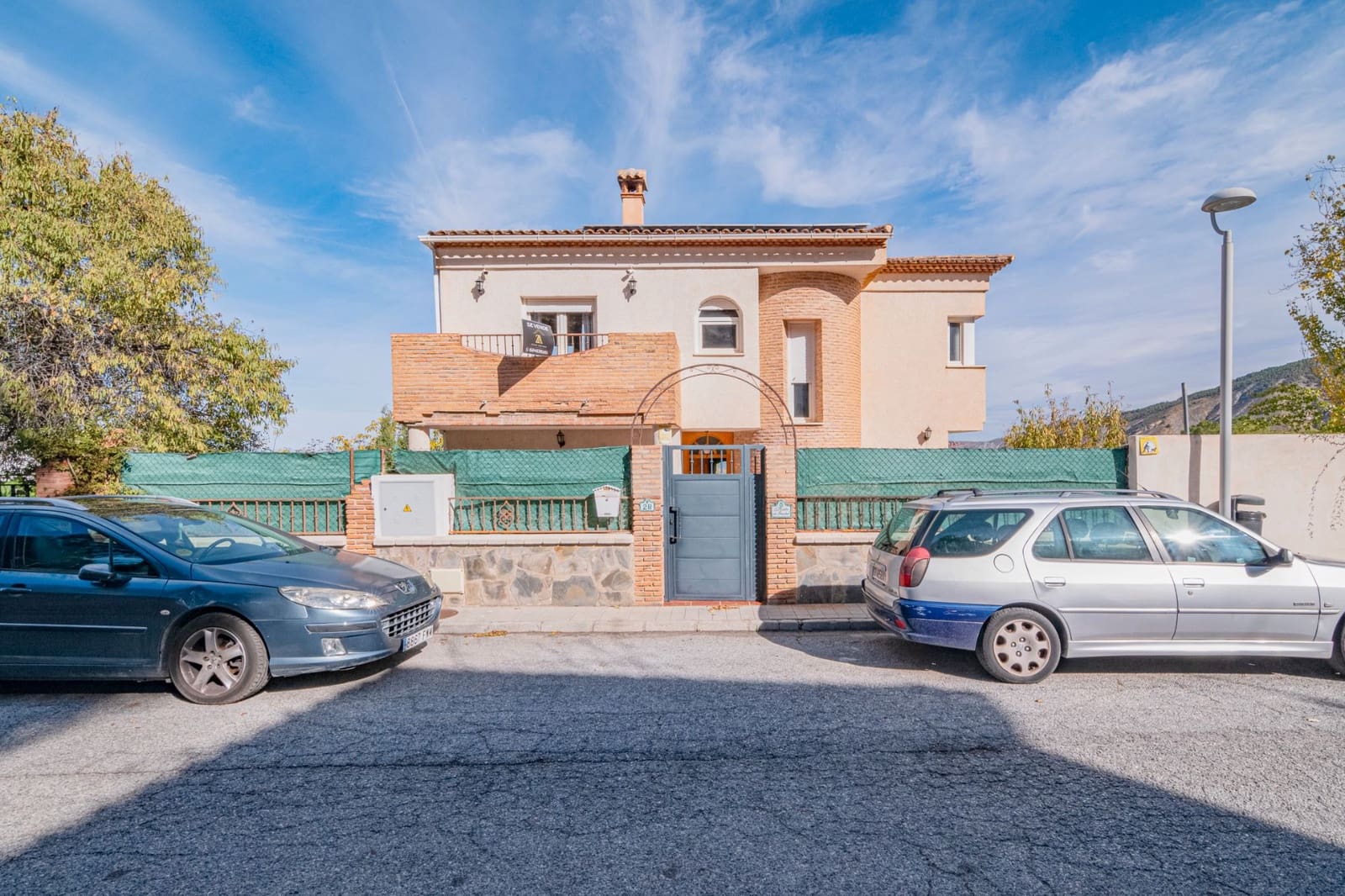 5 sovrum Villa till salu i La Zubia med pool - 429 900 € (Ref: 9548658)