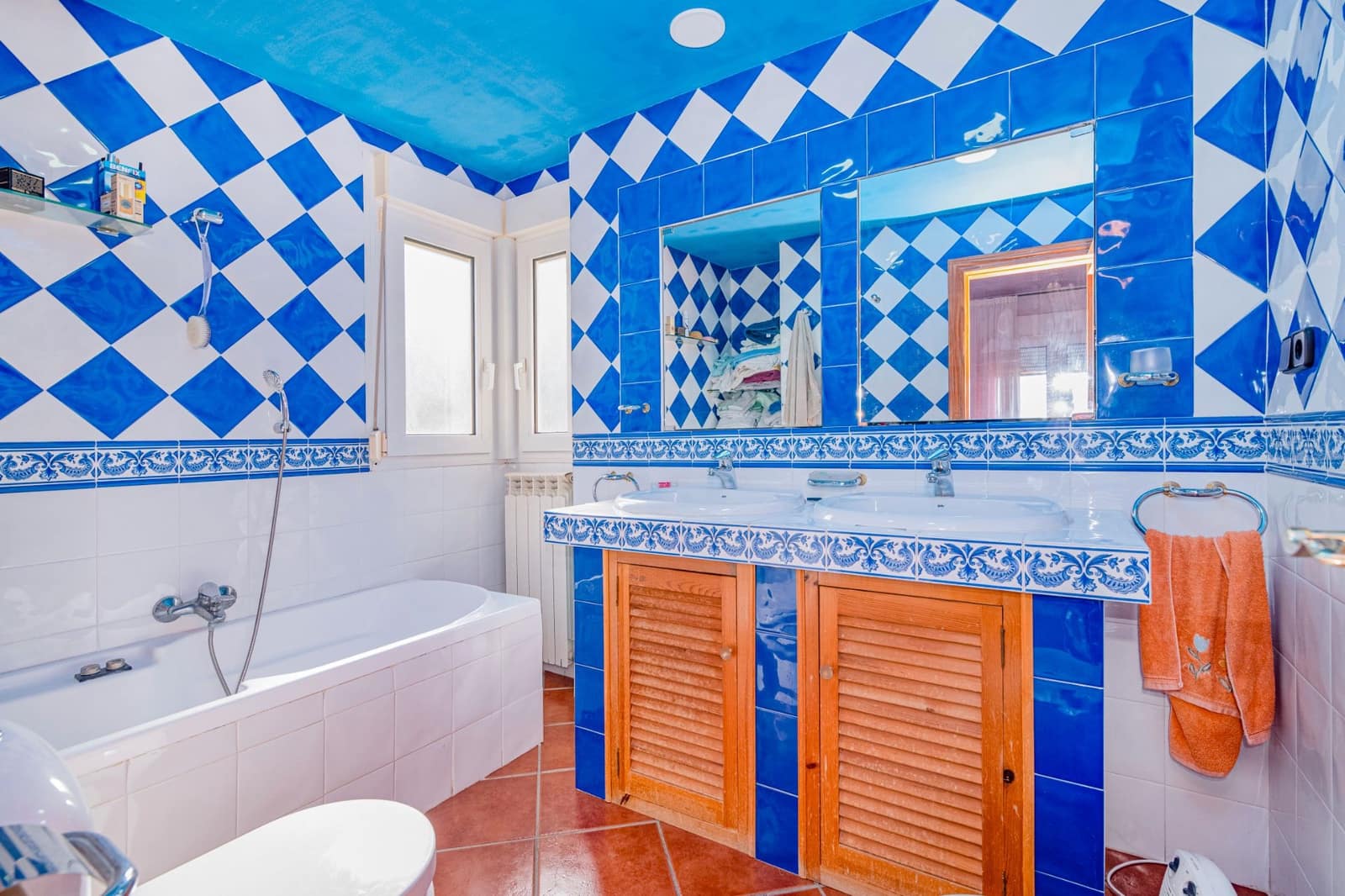 5 sovrum Villa till salu i La Zubia med pool - 429 900 € (Ref: 9548658)