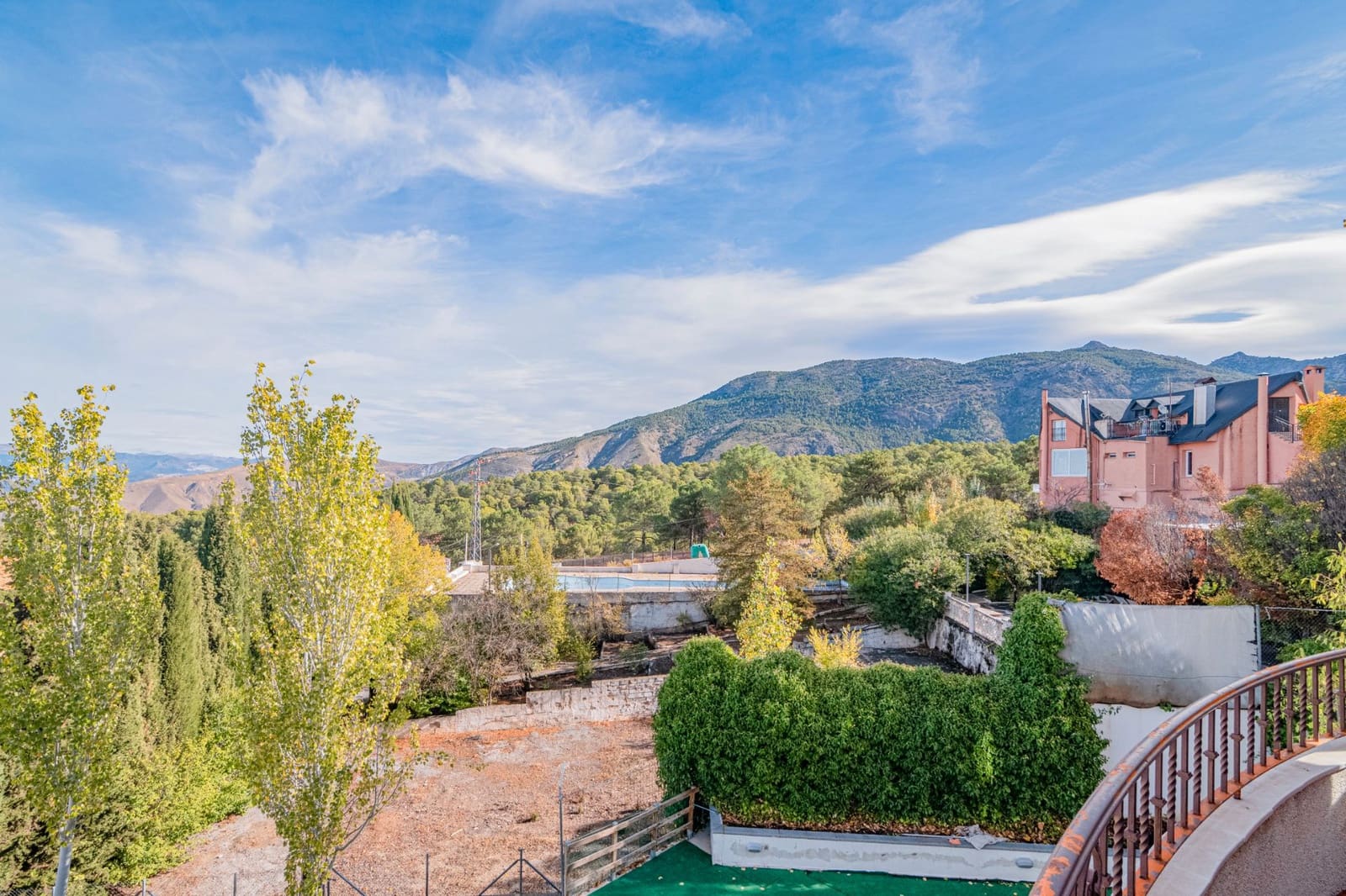 5 sovrum Villa till salu i La Zubia med pool - 429 900 € (Ref: 9548658)