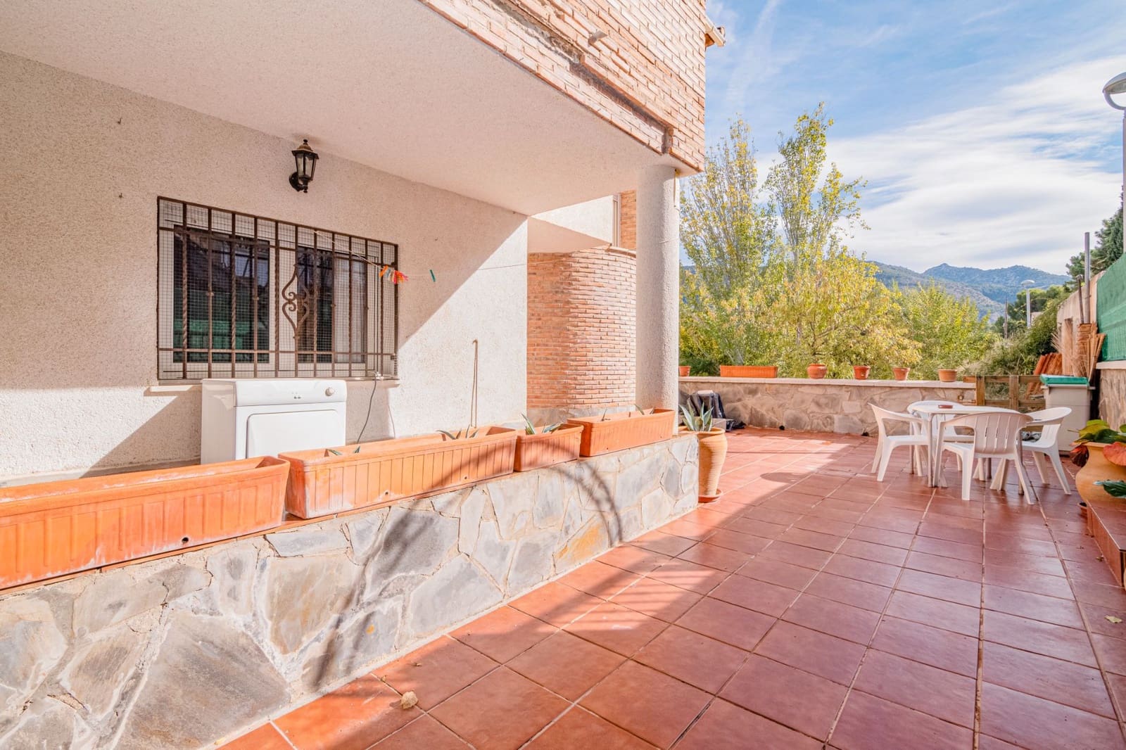 5 sovrum Villa till salu i La Zubia med pool - 429 900 € (Ref: 9548658)