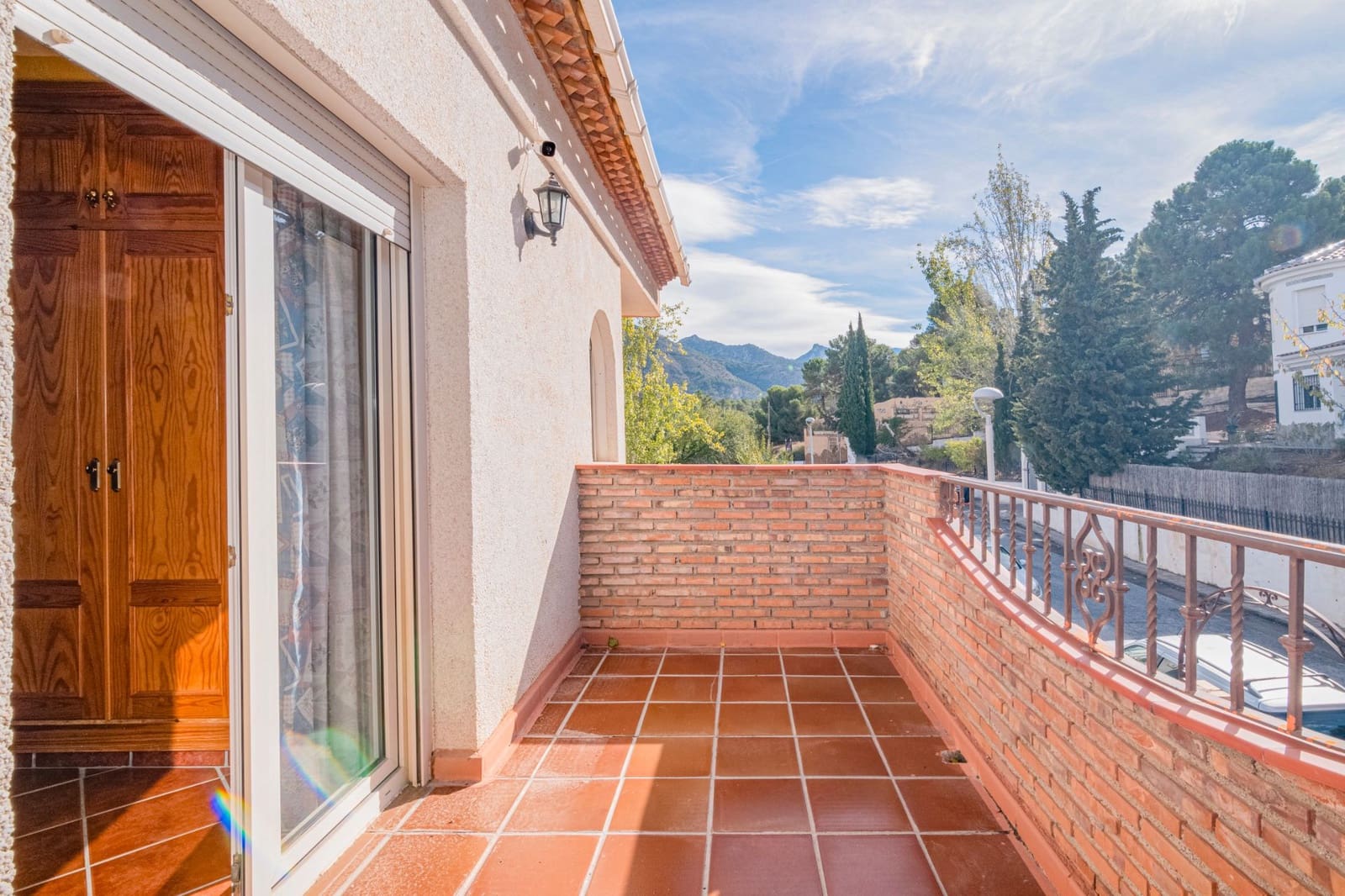 5 sovrum Villa till salu i La Zubia med pool - 429 900 € (Ref: 9548658)