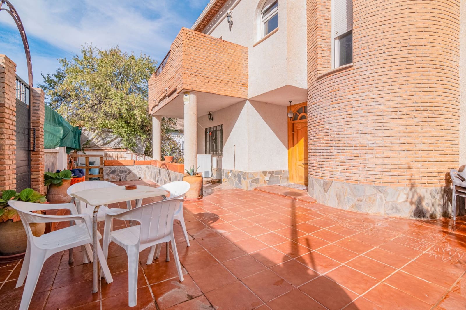 5 sovrum Villa till salu i La Zubia med pool - 429 900 € (Ref: 9548658)