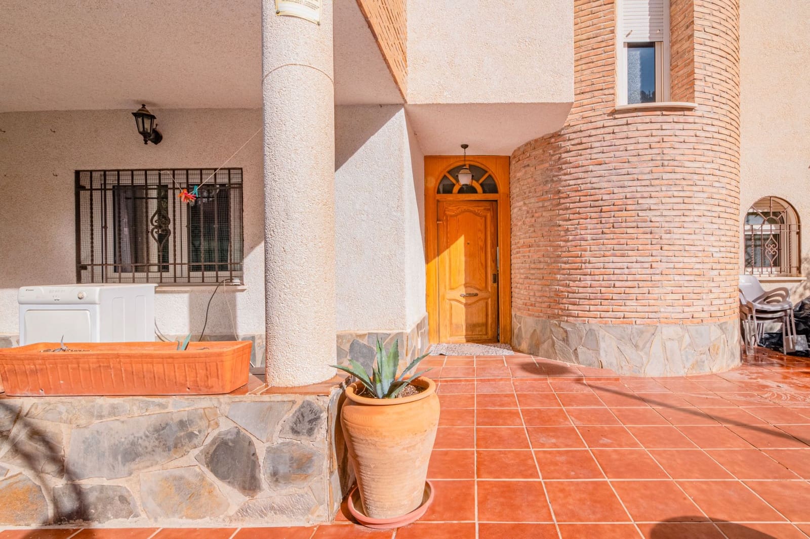 5 sovrum Villa till salu i La Zubia med pool - 429 900 € (Ref: 9548658)