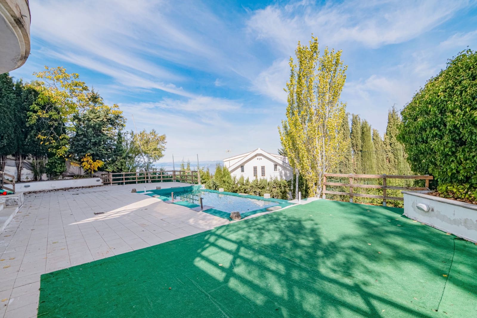 5 sovrum Villa till salu i La Zubia med pool - 429 900 € (Ref: 9548658)