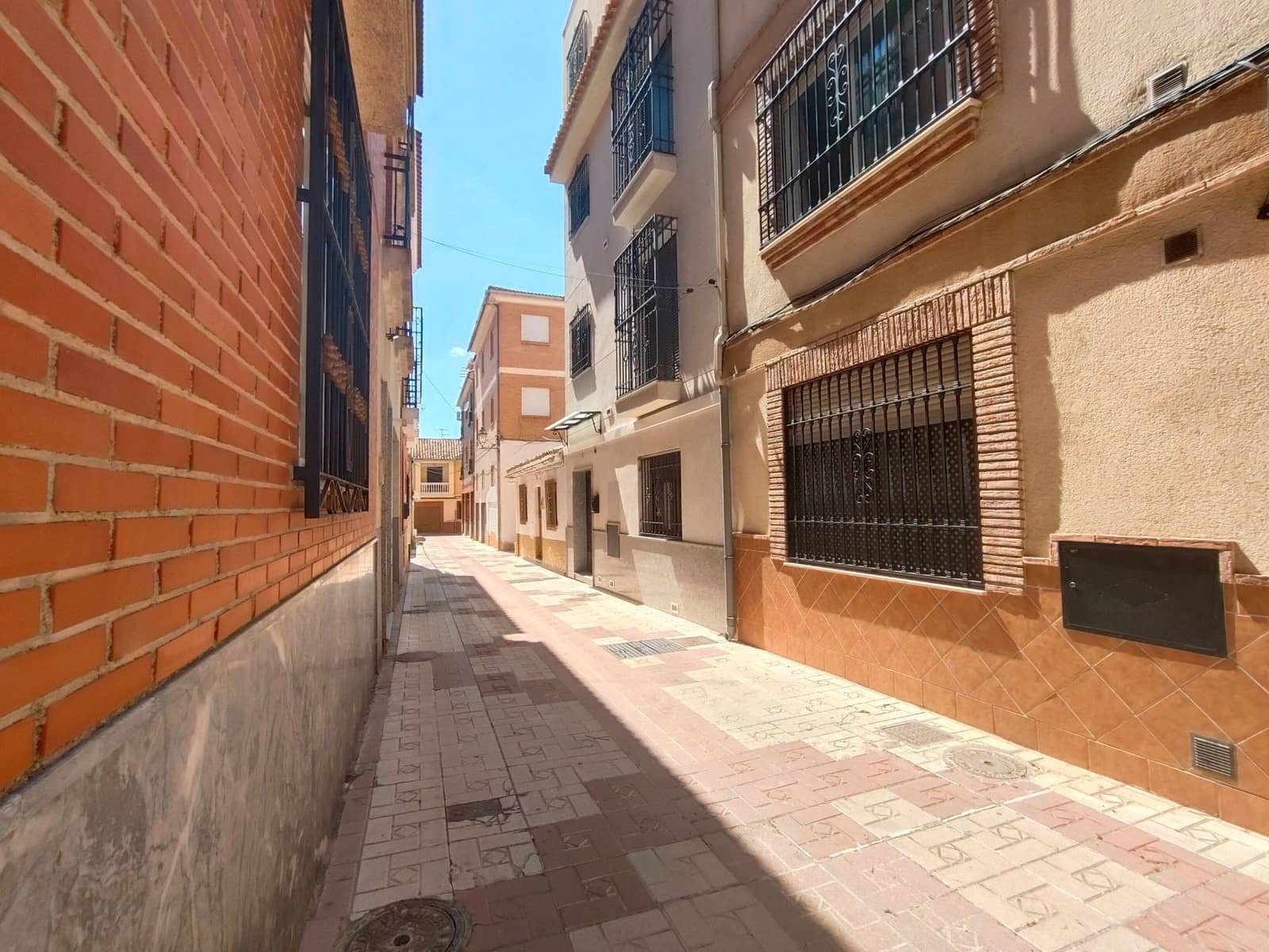 3 slaapkamer Appartement te koop in Granada stad - € 167.000 (Ref: 9548659)