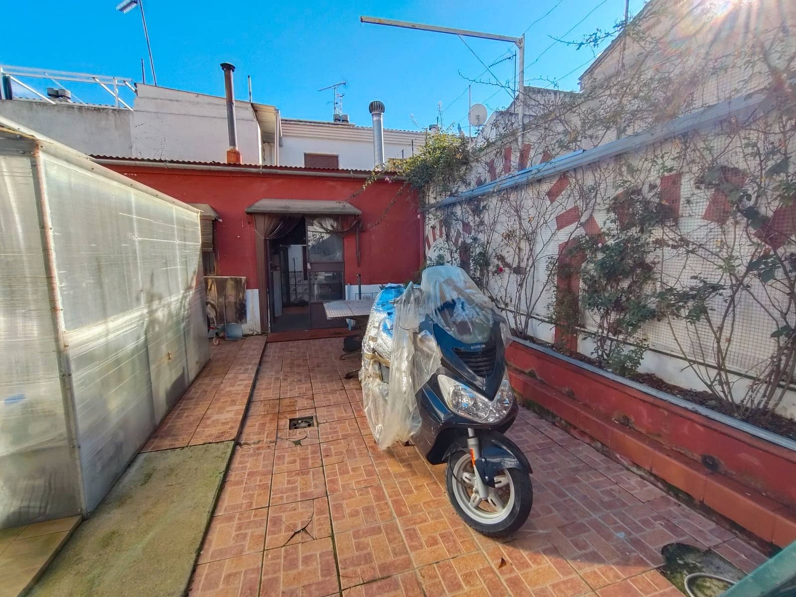 5 bedroom Townhouse for sale in Priego de Cordoba with garage - € 219,900 (Ref: 9548661)