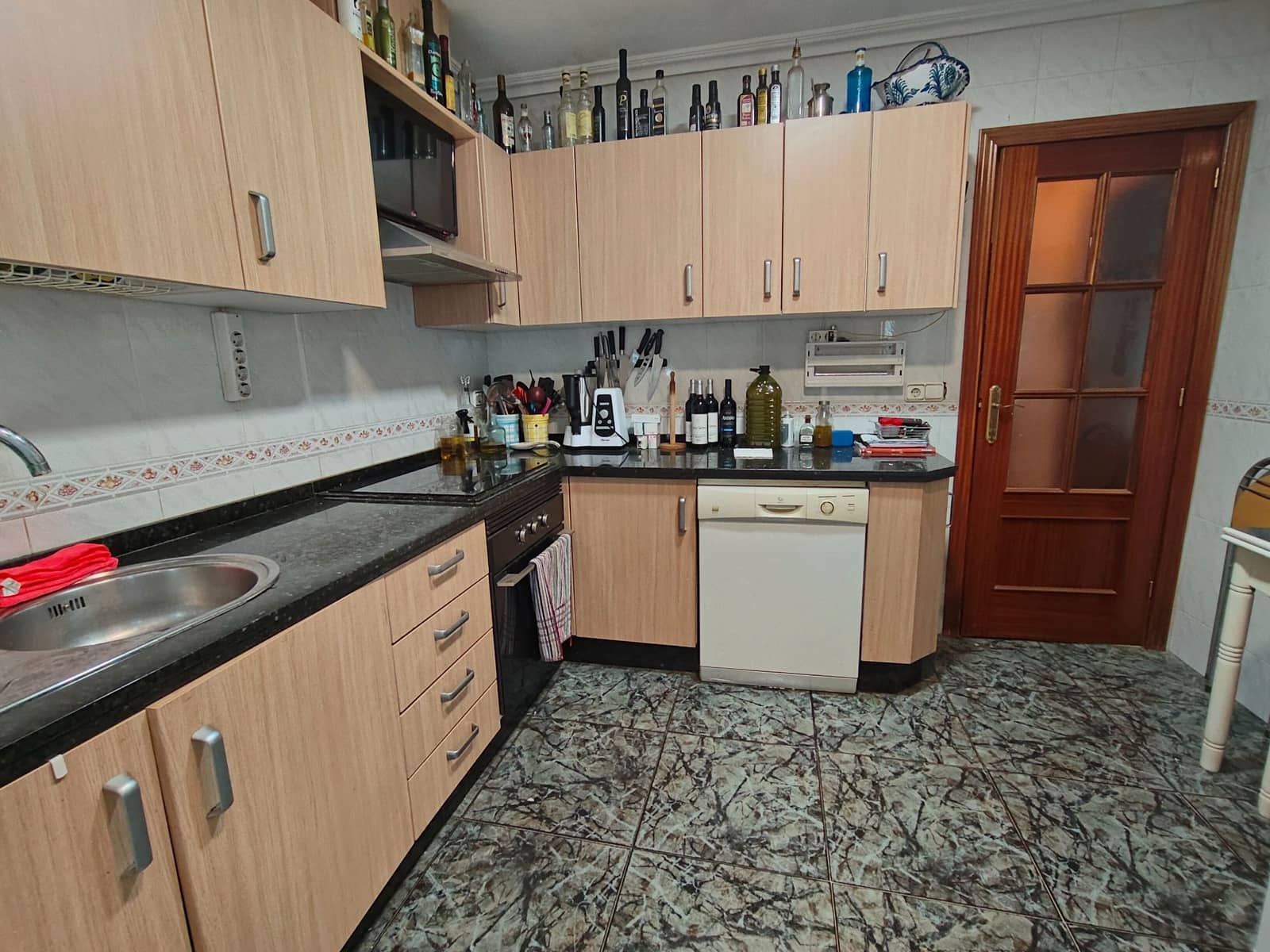 5 bedroom Townhouse for sale in Priego de Cordoba with garage - € 219,900 (Ref: 9548661)