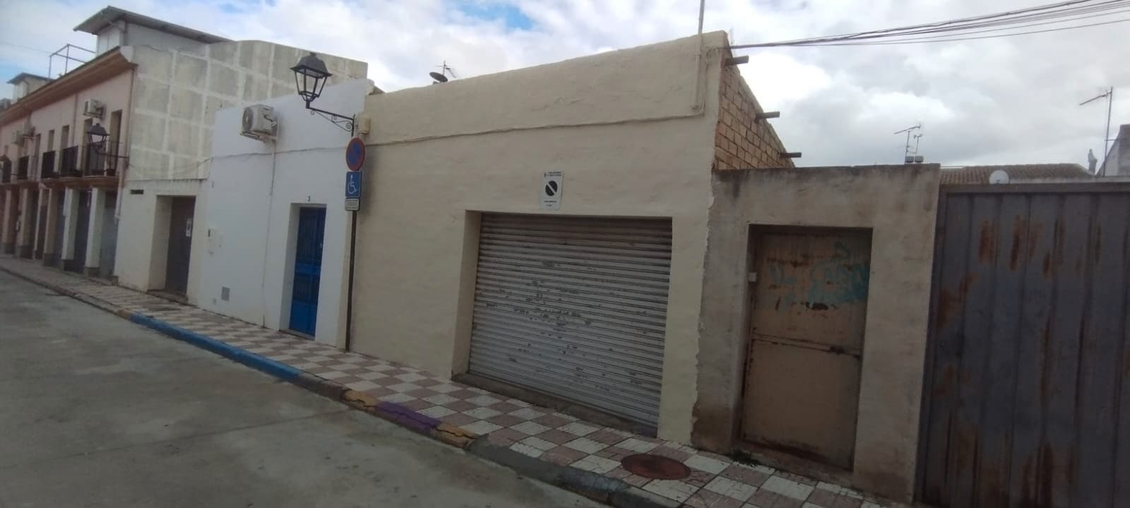 5 bedroom Townhouse for sale in Priego de Cordoba with garage - € 209,900 (Ref: 9548661)