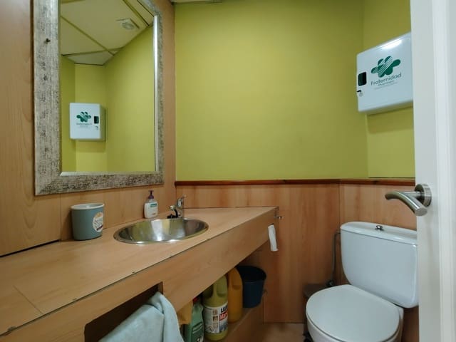 Erhverv til salg i Priego de Córdoba - € 84.900 (Ref: 9548663)