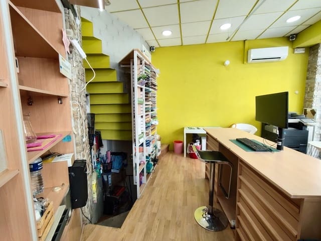 Erhverv til salg i Priego de Córdoba - € 84.900 (Ref: 9548663)