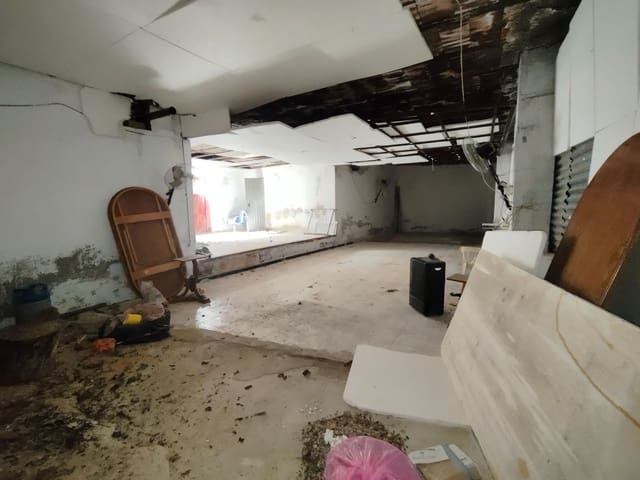 Comercial para venda em La Peza - 79 900 € (Ref: 9548666)