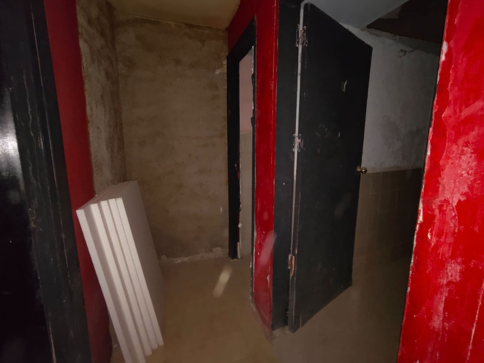 Comercial para venda em La Peza - 79 900 € (Ref: 9548666)