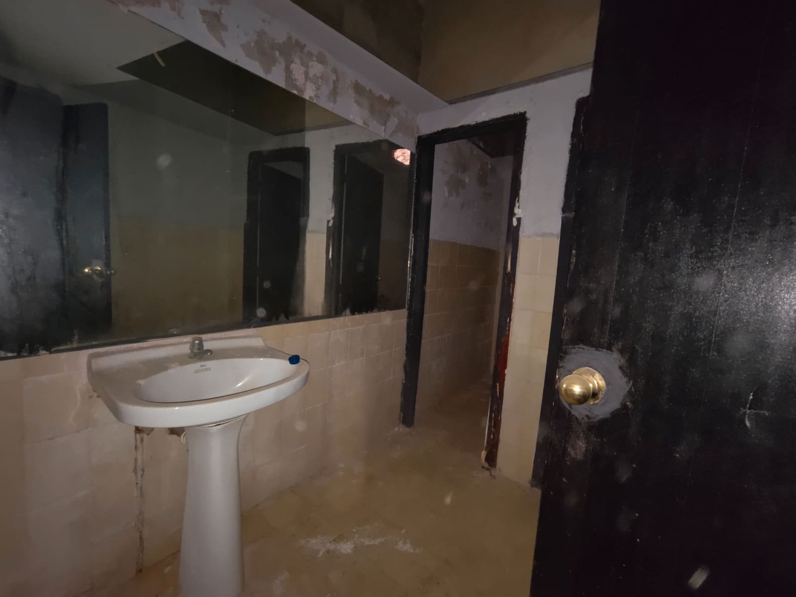 Comercial para venda em La Peza - 79 900 € (Ref: 9548666)