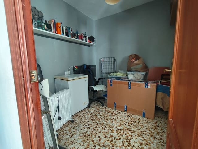 3 makuuhuone Asunto myytävänä paikassa Priego de Córdoba - 77 500 € (Ref: 9548667)