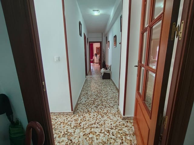 3 makuuhuone Asunto myytävänä paikassa Priego de Córdoba - 77 500 € (Ref: 9548667)